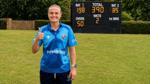 Gaby Lewis scored 198